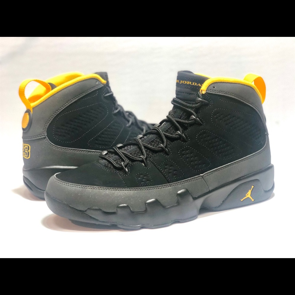 Air Jordan 9 Retro ‘Dark Charcoal University Gold’